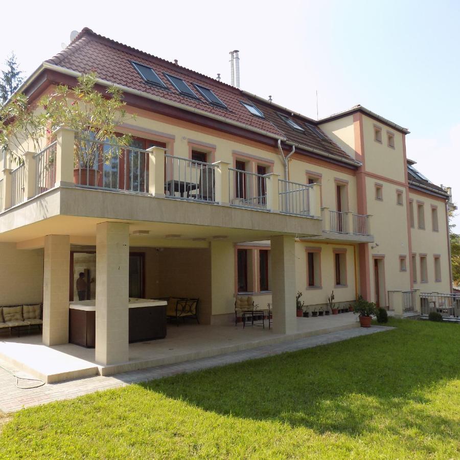 Fortuna Hotel Мишкольц Экстерьер фото