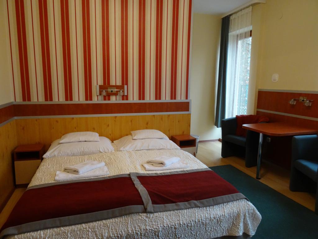 Fortuna Hotel Мишкольц Номер фото