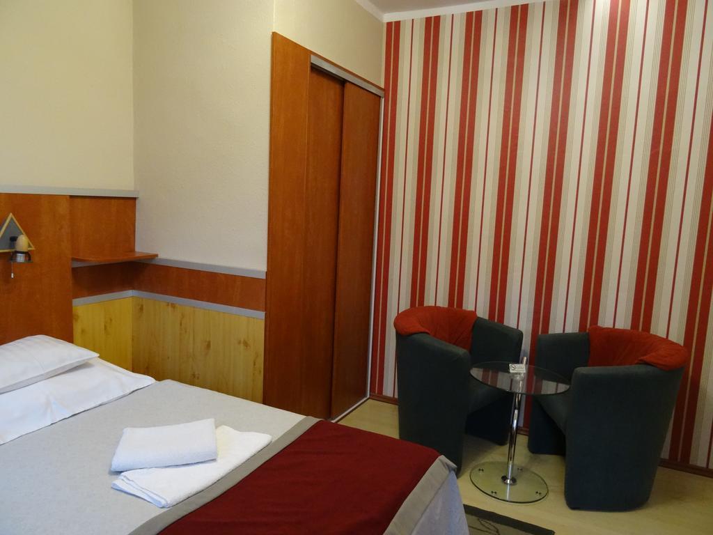Fortuna Hotel Мишкольц Номер фото