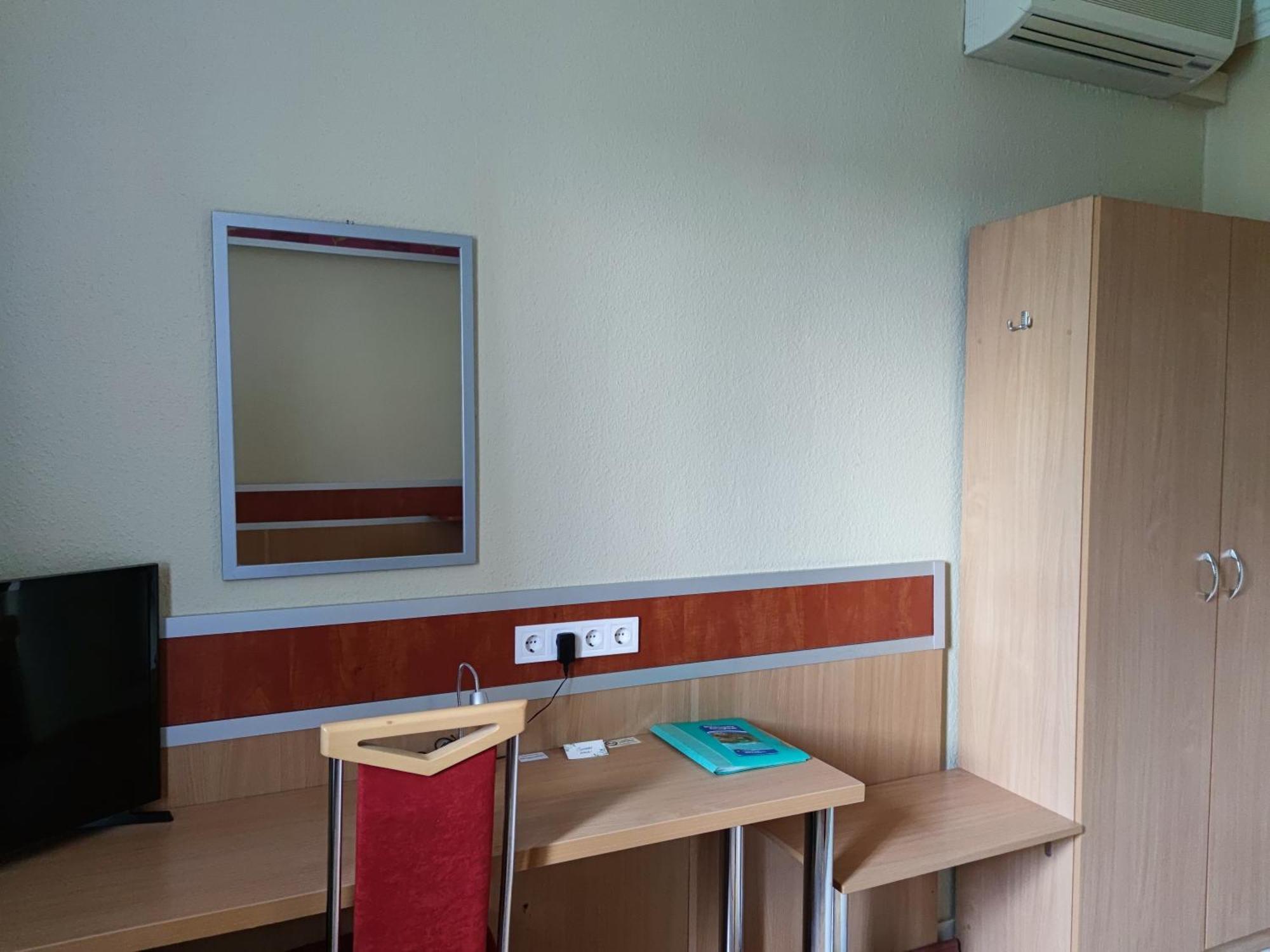 Fortuna Hotel Мишкольц Экстерьер фото
