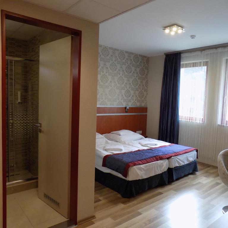Fortuna Hotel Мишкольц Экстерьер фото